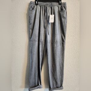 Halston NWT Women’s Greene Street Faux Suede Pants size Medium